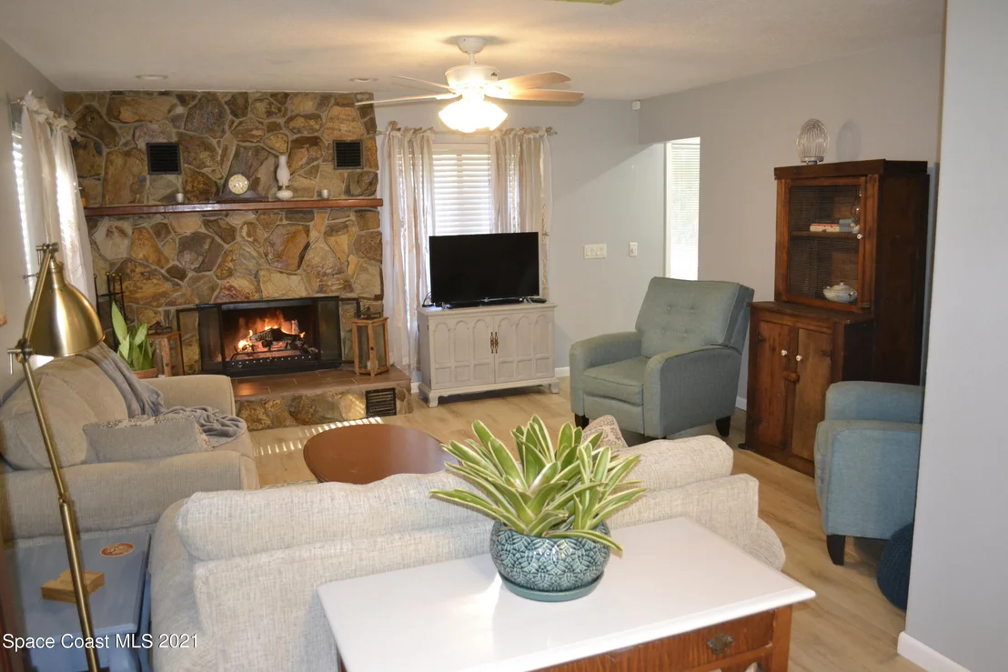 Photo of 1955 Turpentine Road