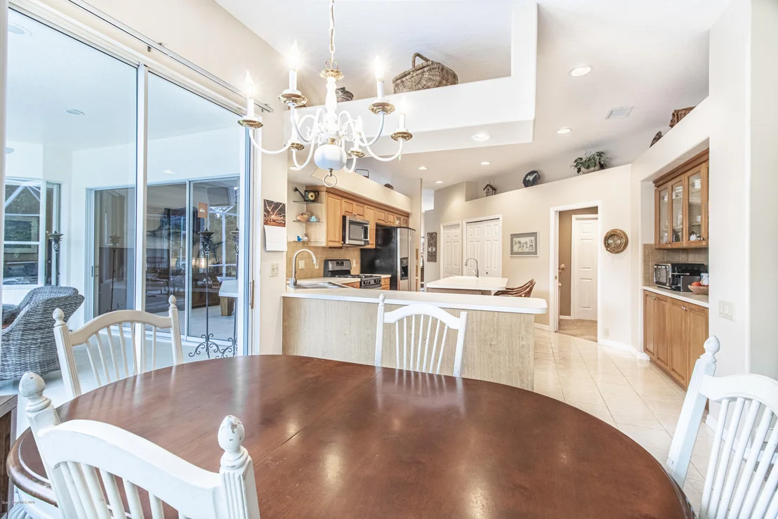 Photo of 735 Glengarry Drive