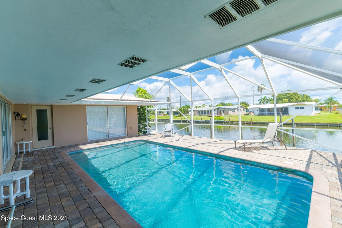 Photo of 483 Sandpiper Drive