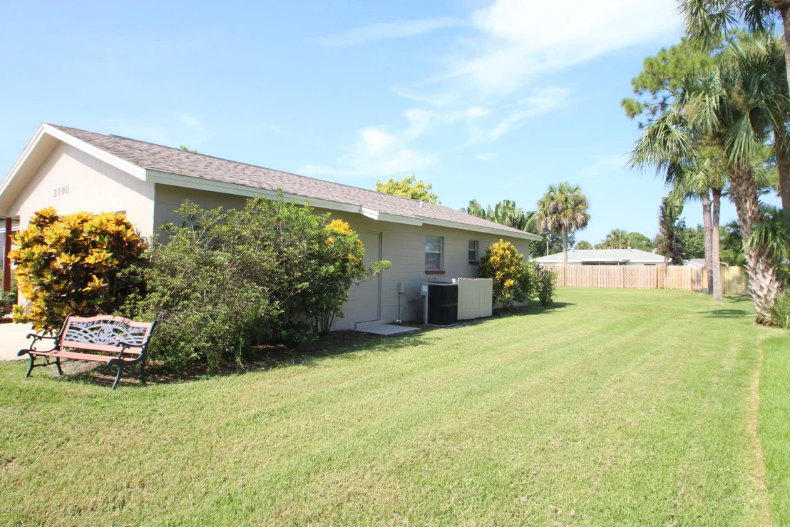 Photo of 2700 FOREST Drive