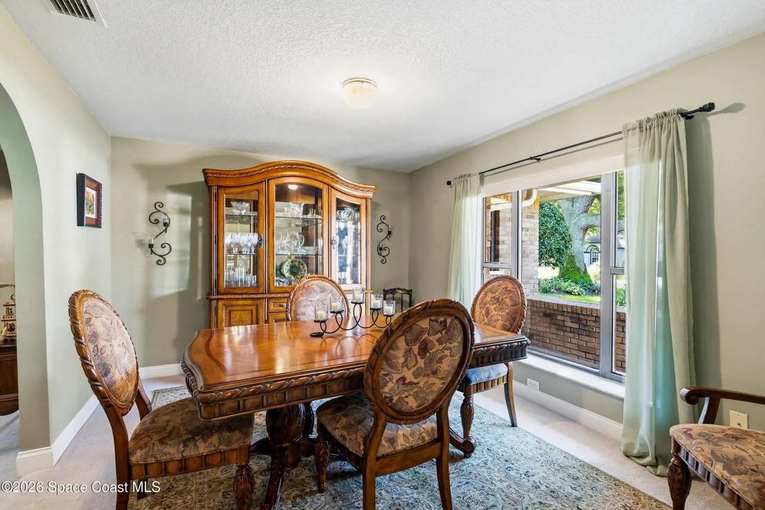 Photo of 1088 Fairlawn Drive