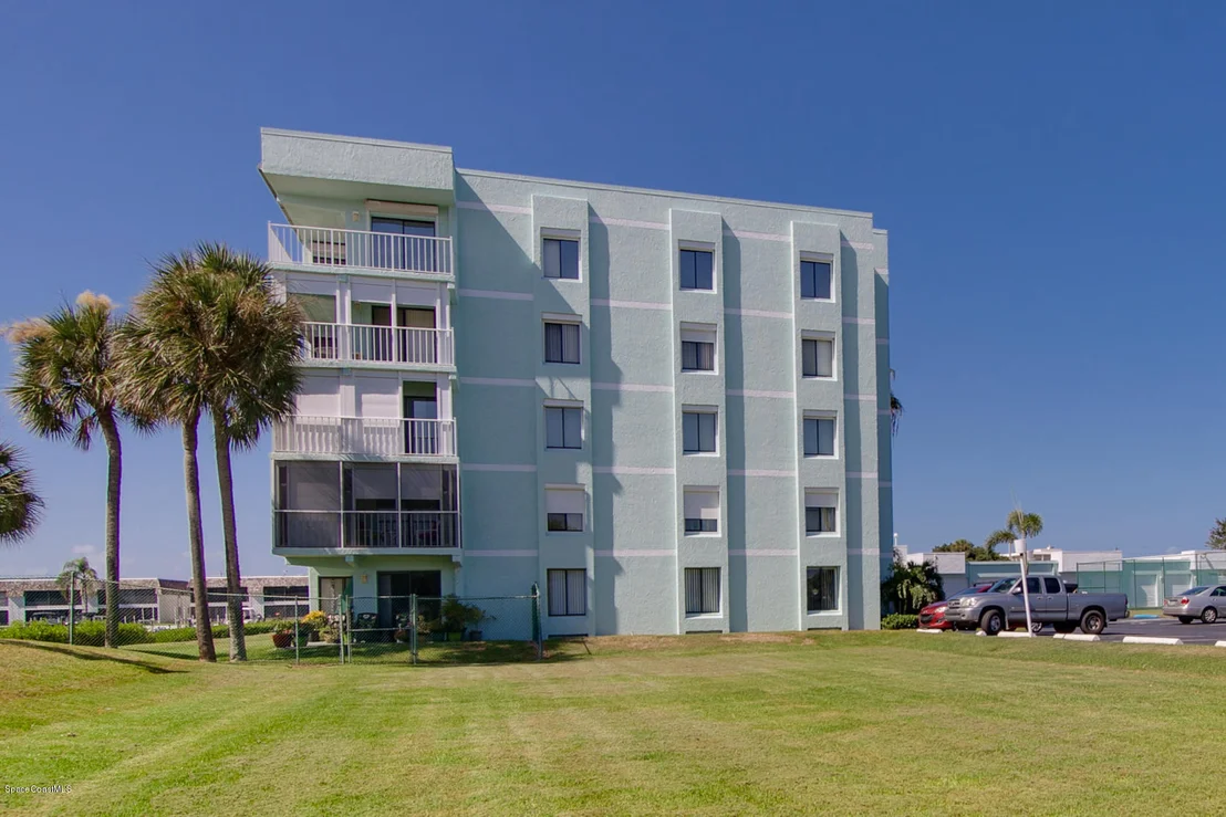 Photo of Unit 1205 at 1700 Commodore Boulevard