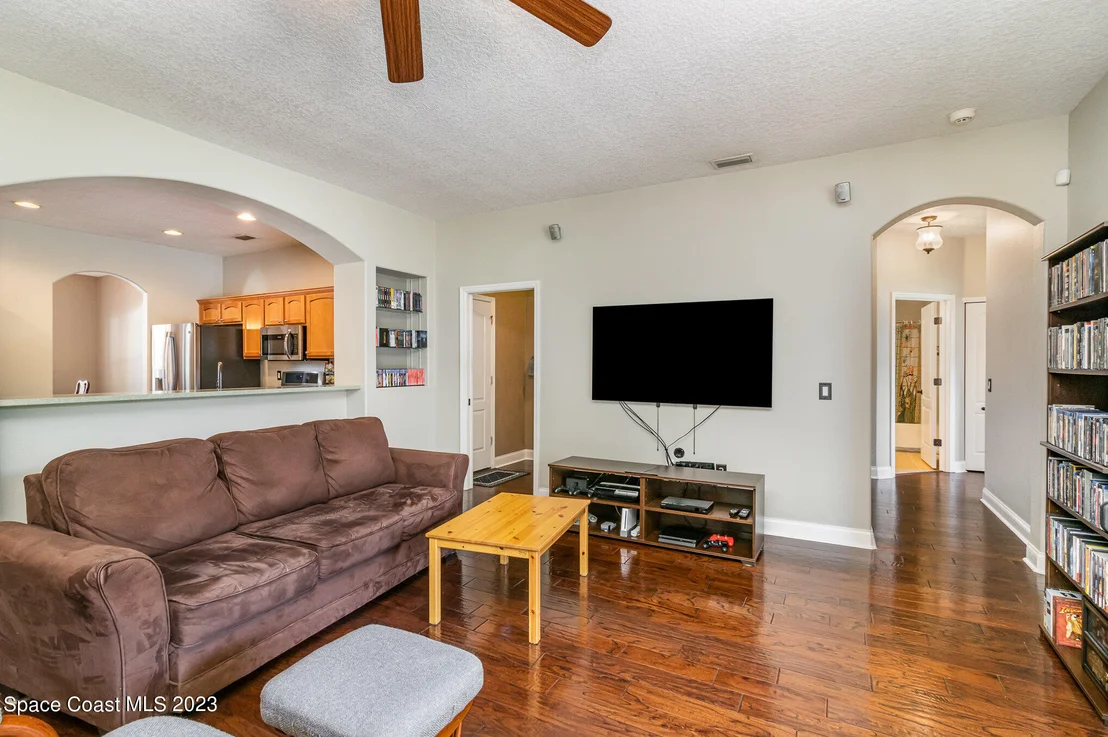 Photo of 1471 Bridgeport Circle