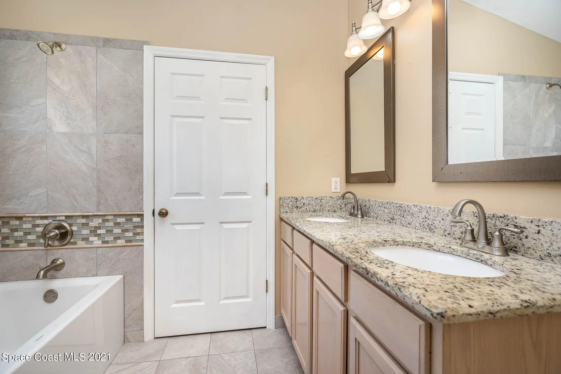 Photo of 1105 Sedgewood Circle