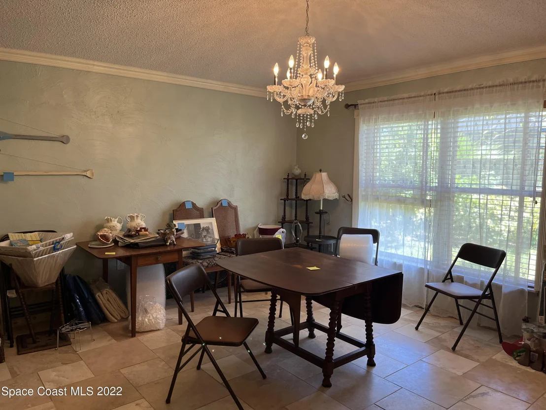 Photo of 1199 White Oak Circle
