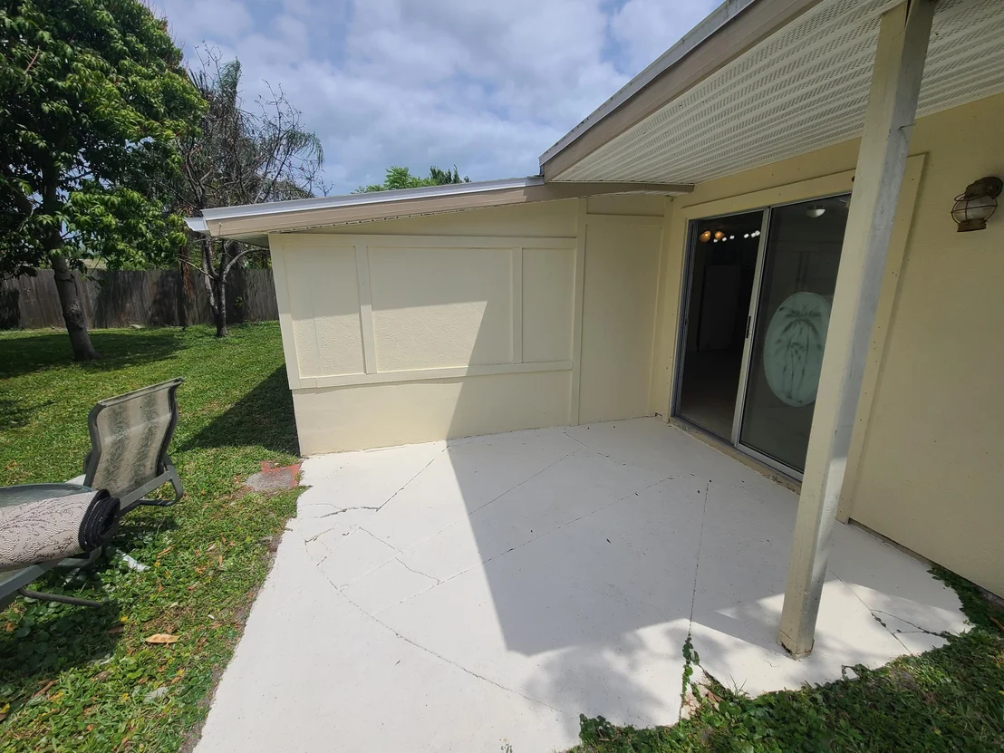 Photo of 408 Iris Lane