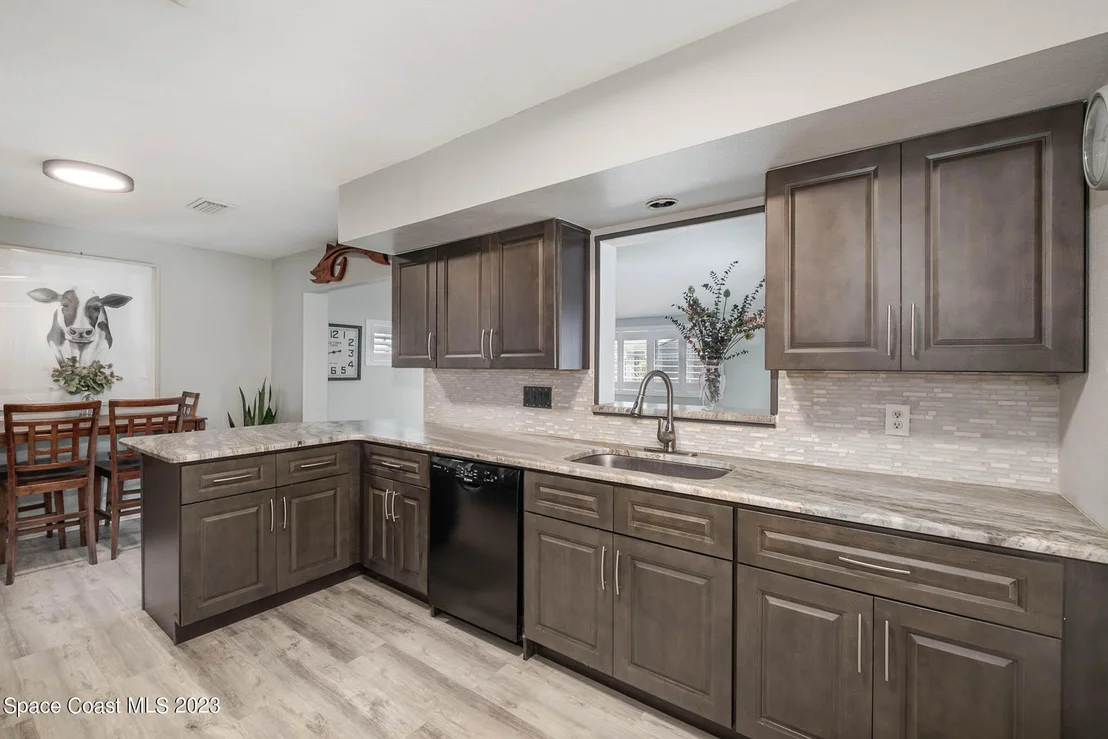 Photo of 375 Cinnamon Drive