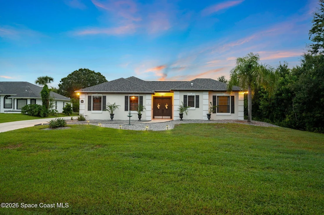 Photo of 4508 Canard Road