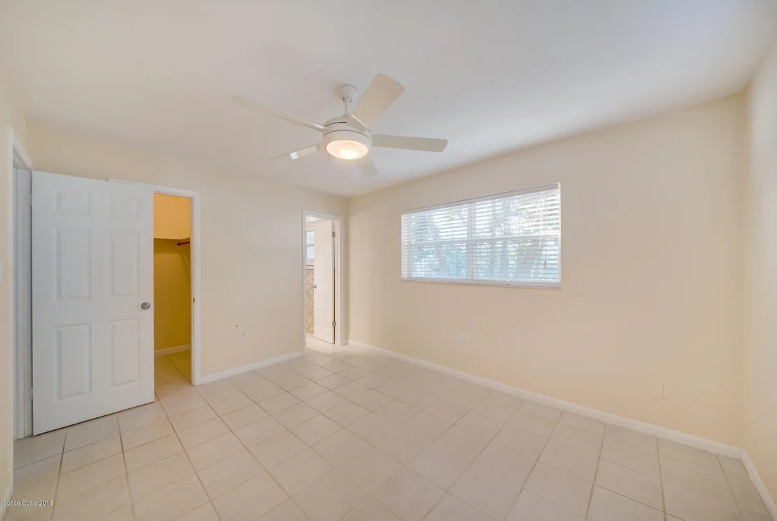 Photo of 433 Cardinal Drive