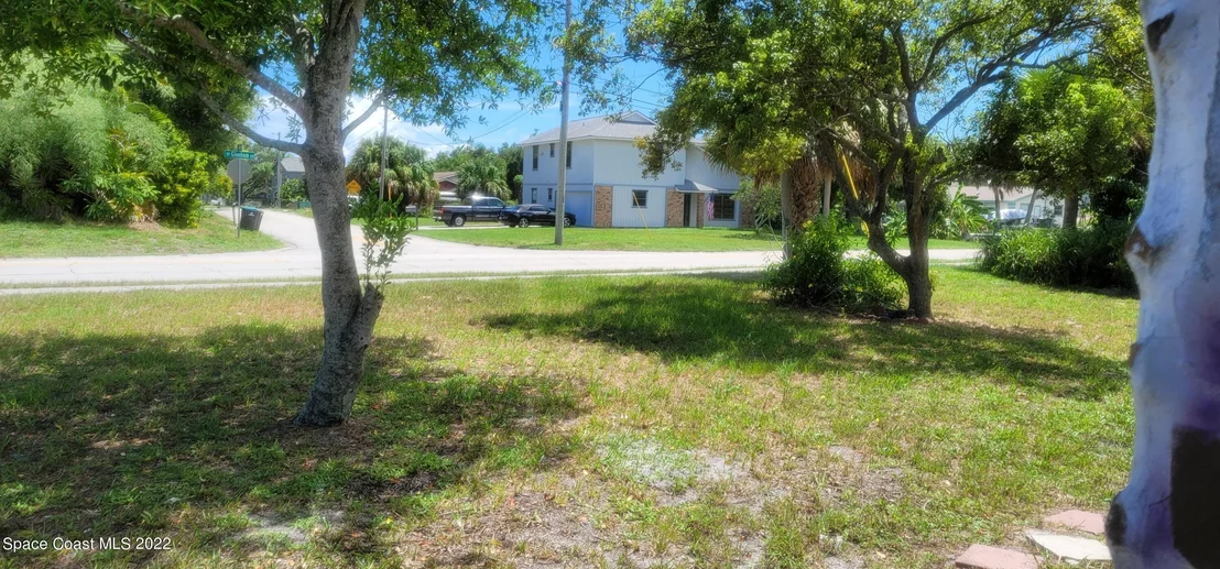 Photo of 1172 Glenham Drive NE