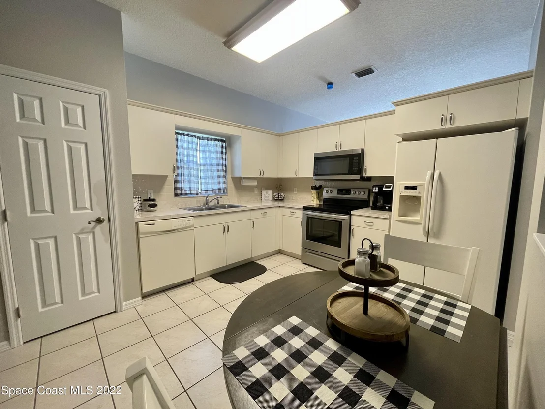 Photo of 1057 S Fork Circle