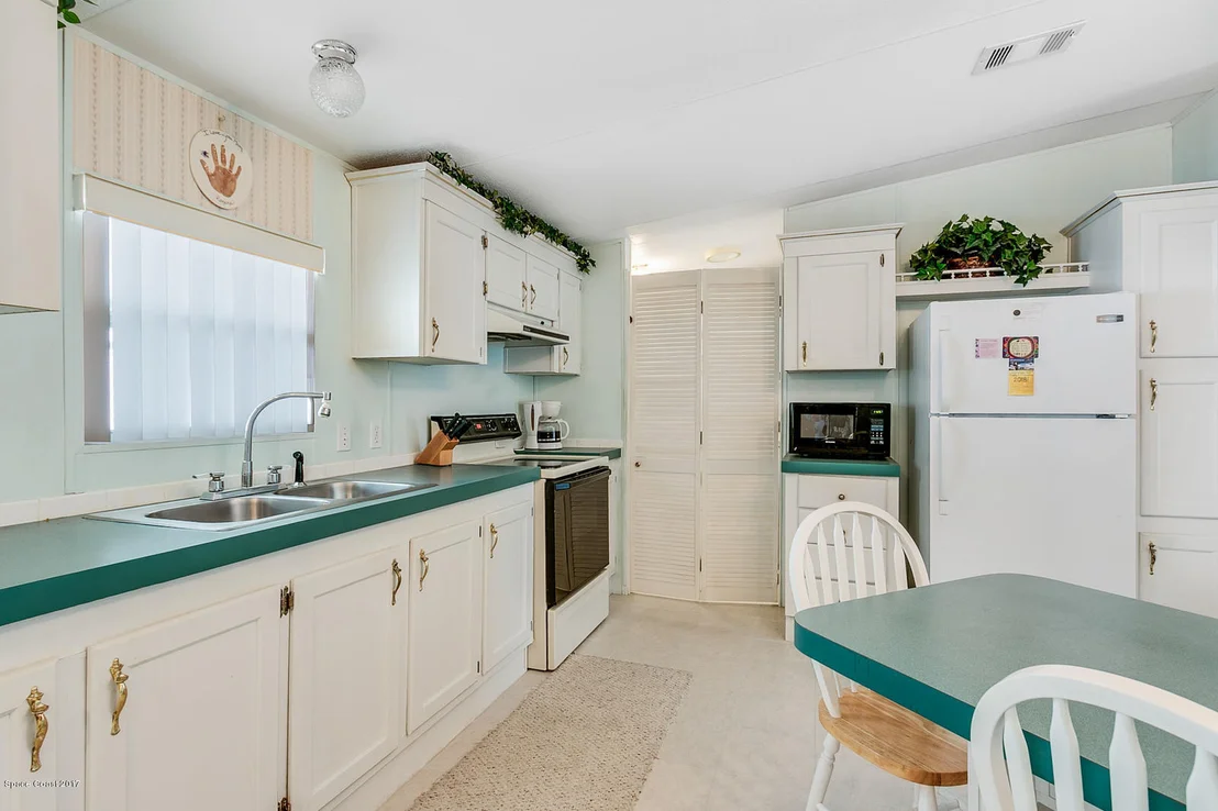 Photo of 4394 Twin Lakes Drive