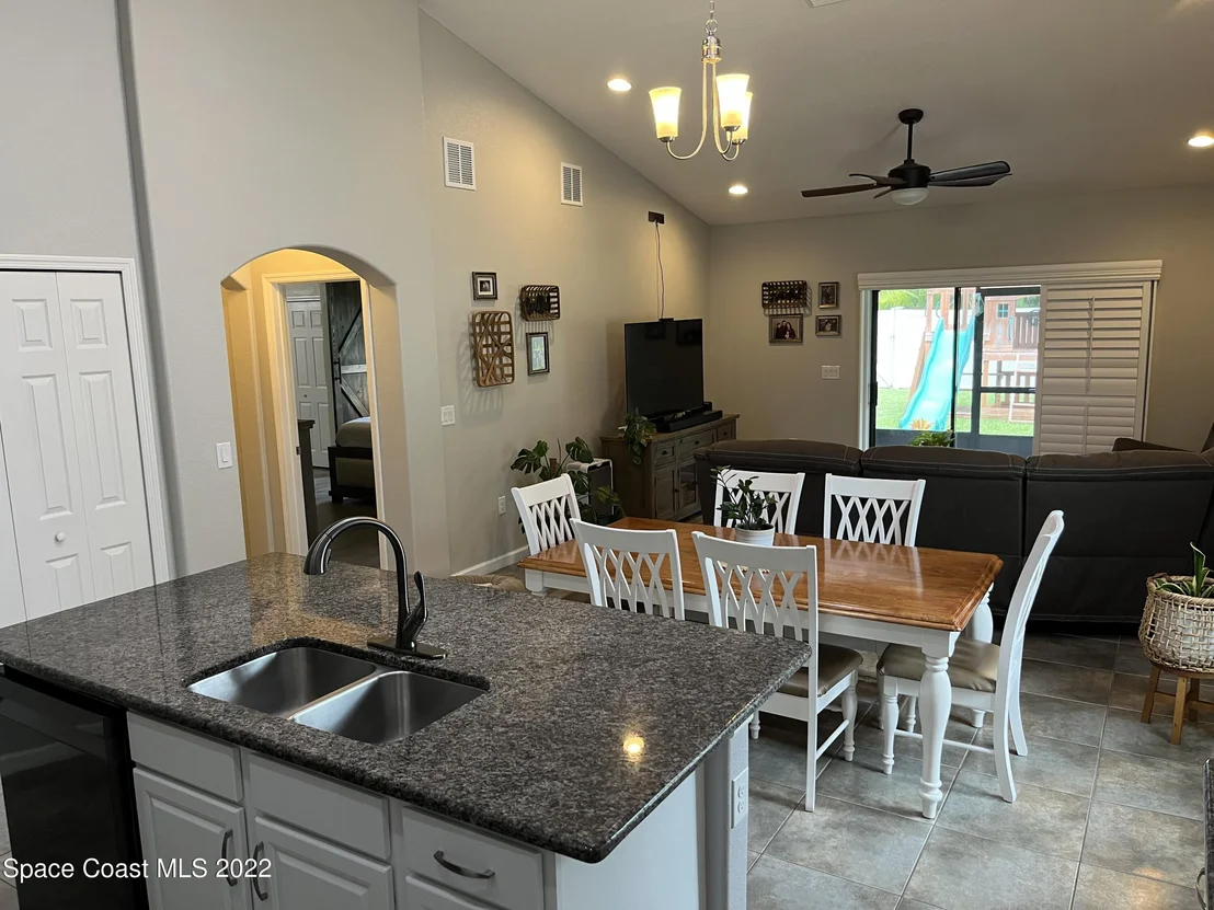 Photo of 800 Fiddleleaf Circle