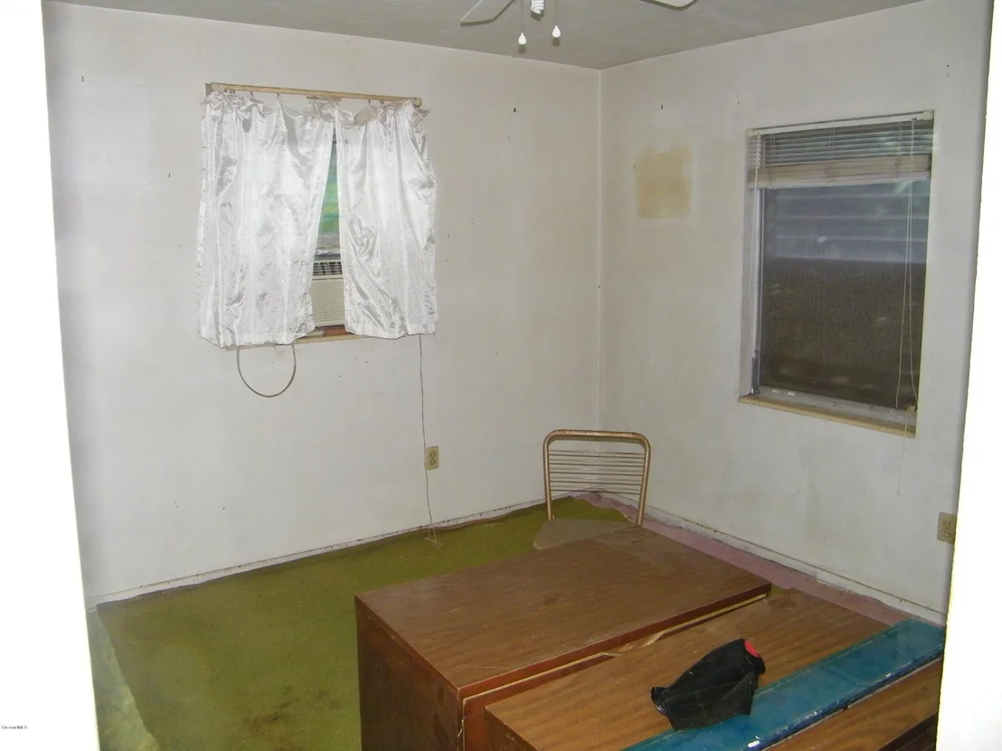 Photo of 2381 Burns Avenue