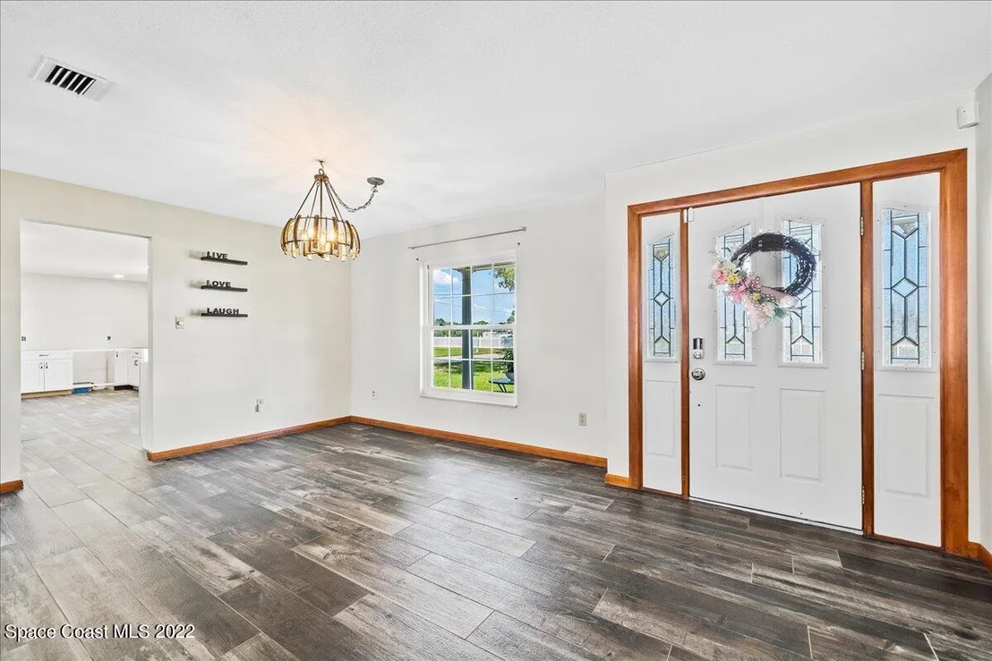 Photo of 3685 Burkholm Road