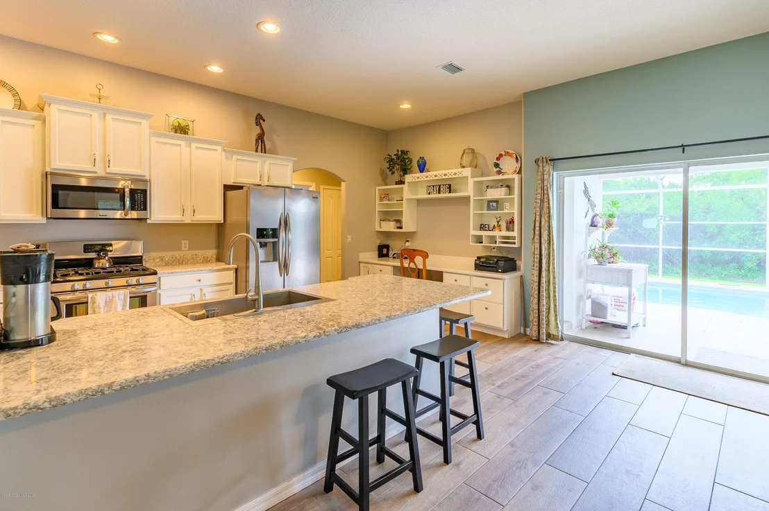 Photo of 4403 Long Lake Road