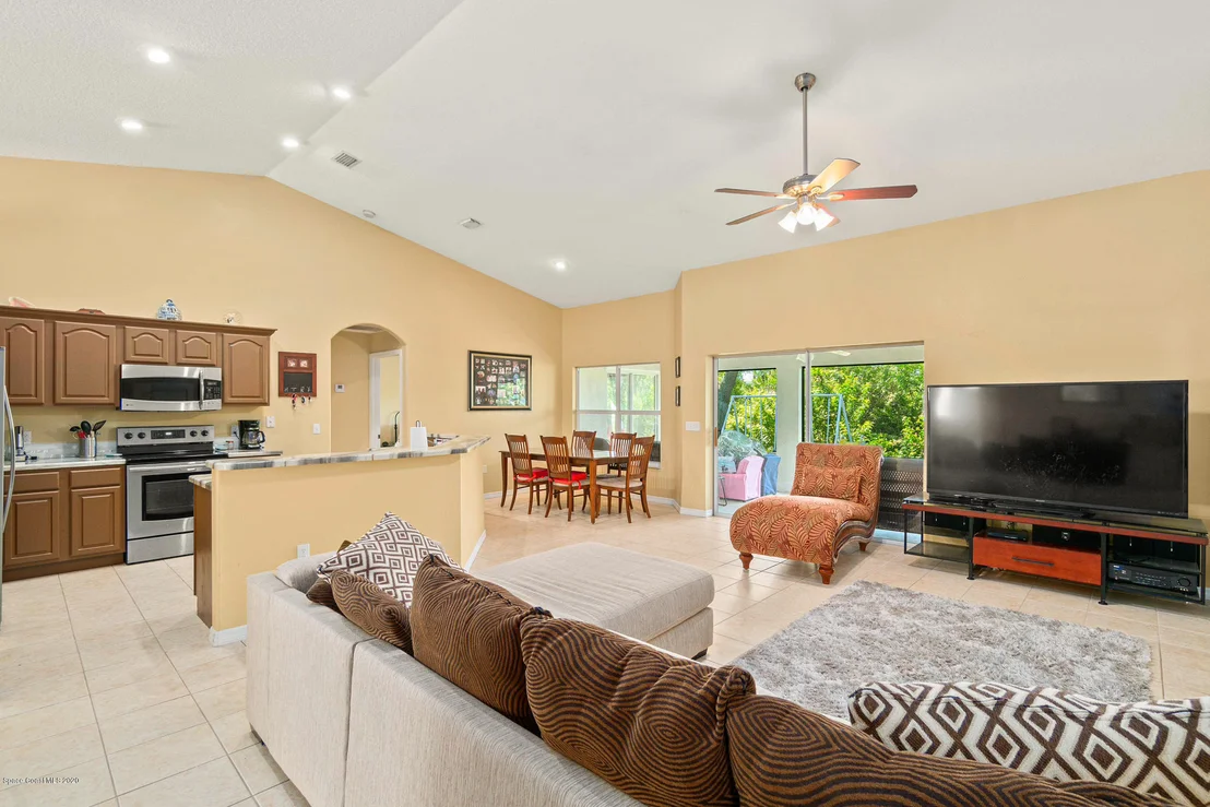Photo of 4658 Alamanda Drive
