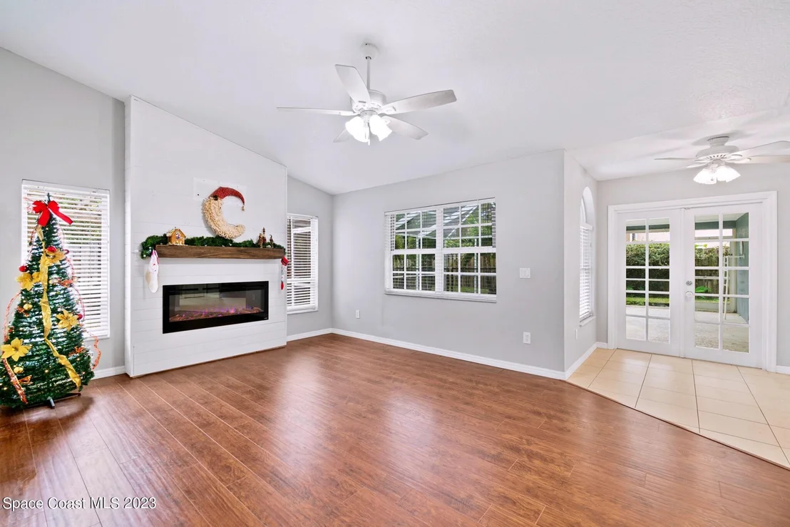 Photo of 921 Osprey Lane