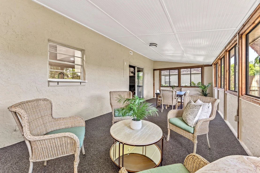 Photo of 4695 Robert Street
