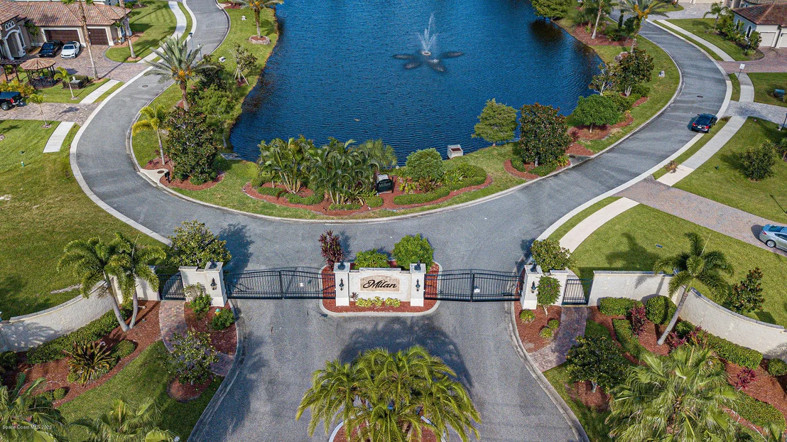 Photo of 824 Lorenza Place