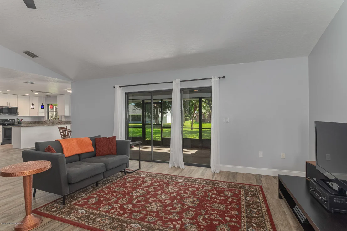 Photo of 550 Deerfield Drive