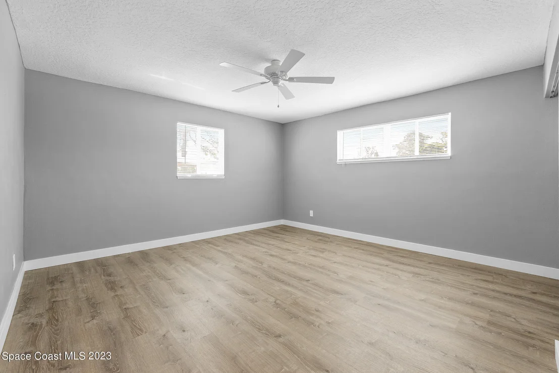 Photo of 1044 Myrtle Lane