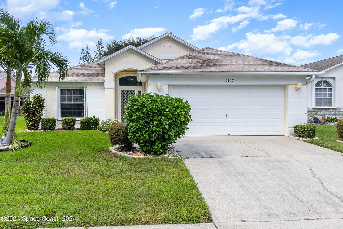 Photo of 2327 Hidden Pine Lane NE