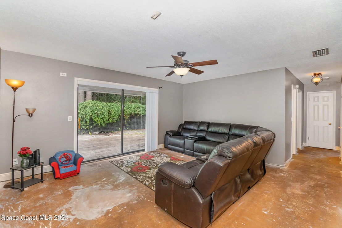 Photo of 1722 Golfview Drive