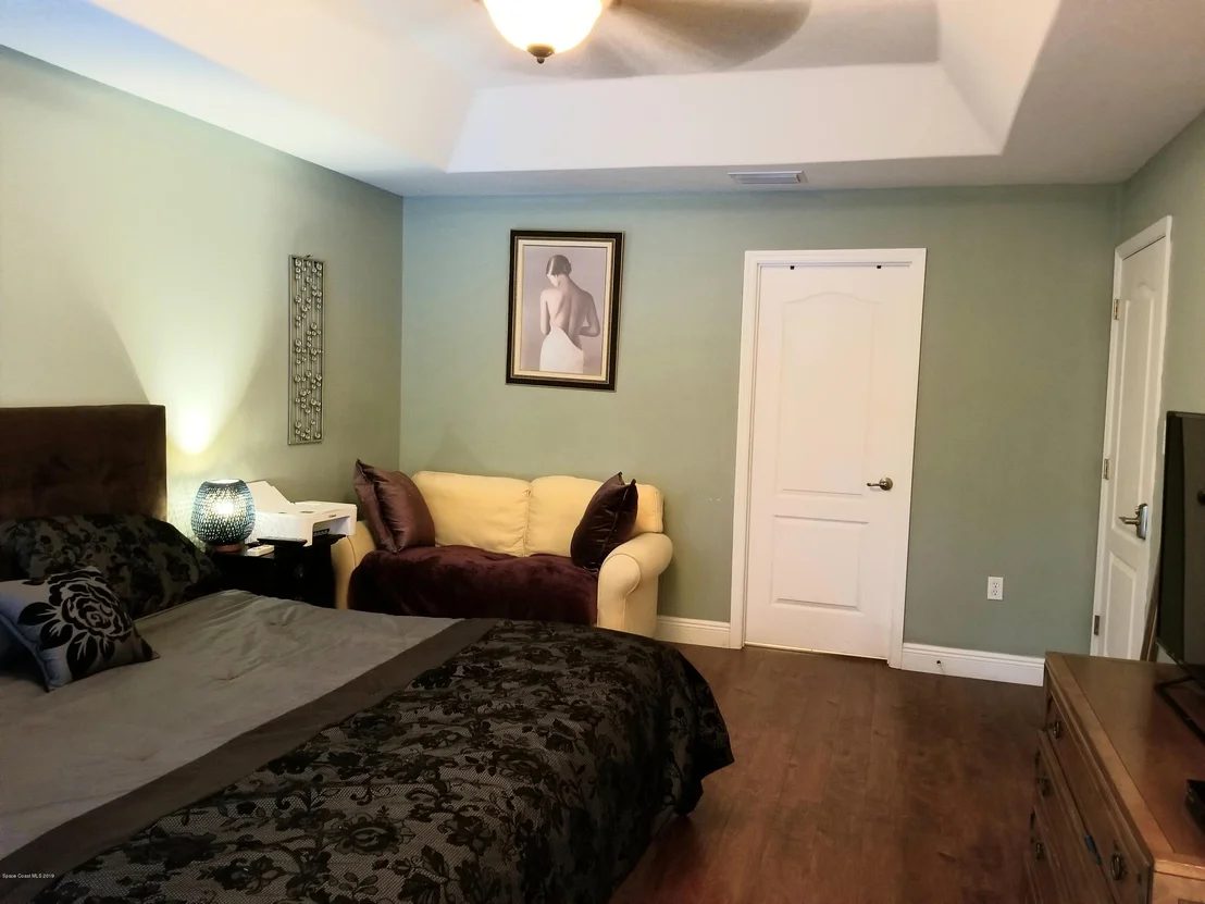 Photo of 336 Park Hill Boulevard