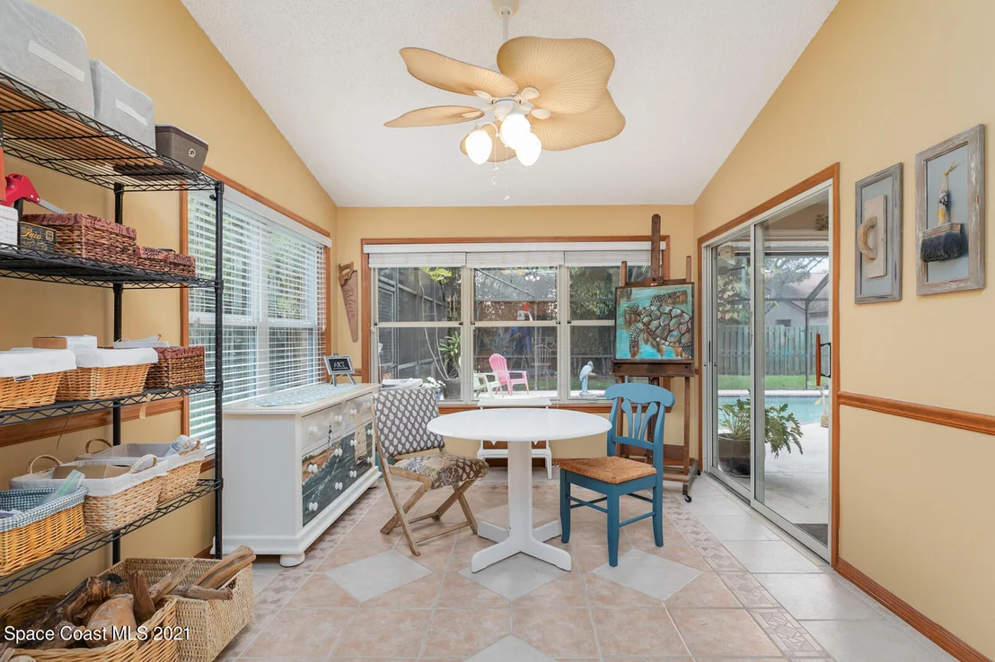 Photo of 654 Hummingbird Drive