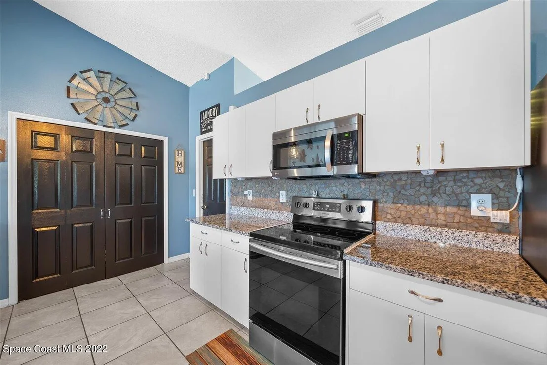Photo of 2959 Triangle Road SE