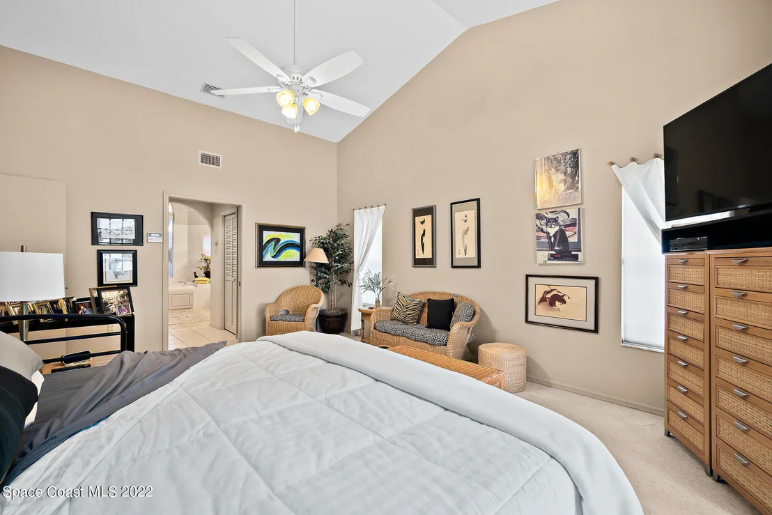 Photo of 686 Rossmoor Circle