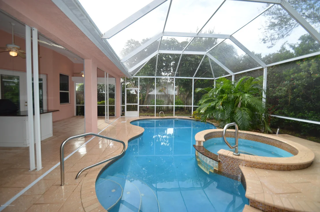 Photo of 2015 Canterbury Drive