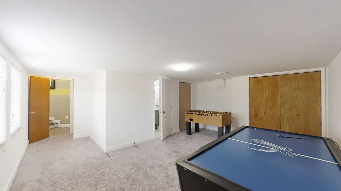 Photo of 9852 Riverview Drive