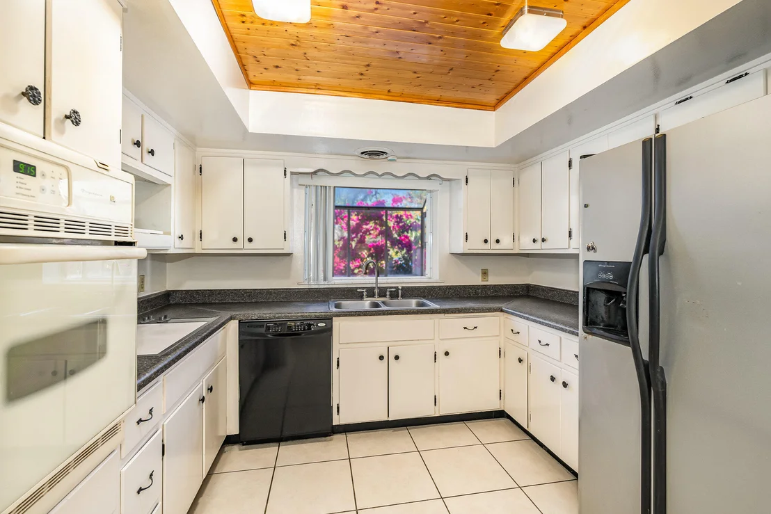 Photo of 395 Willow Drive