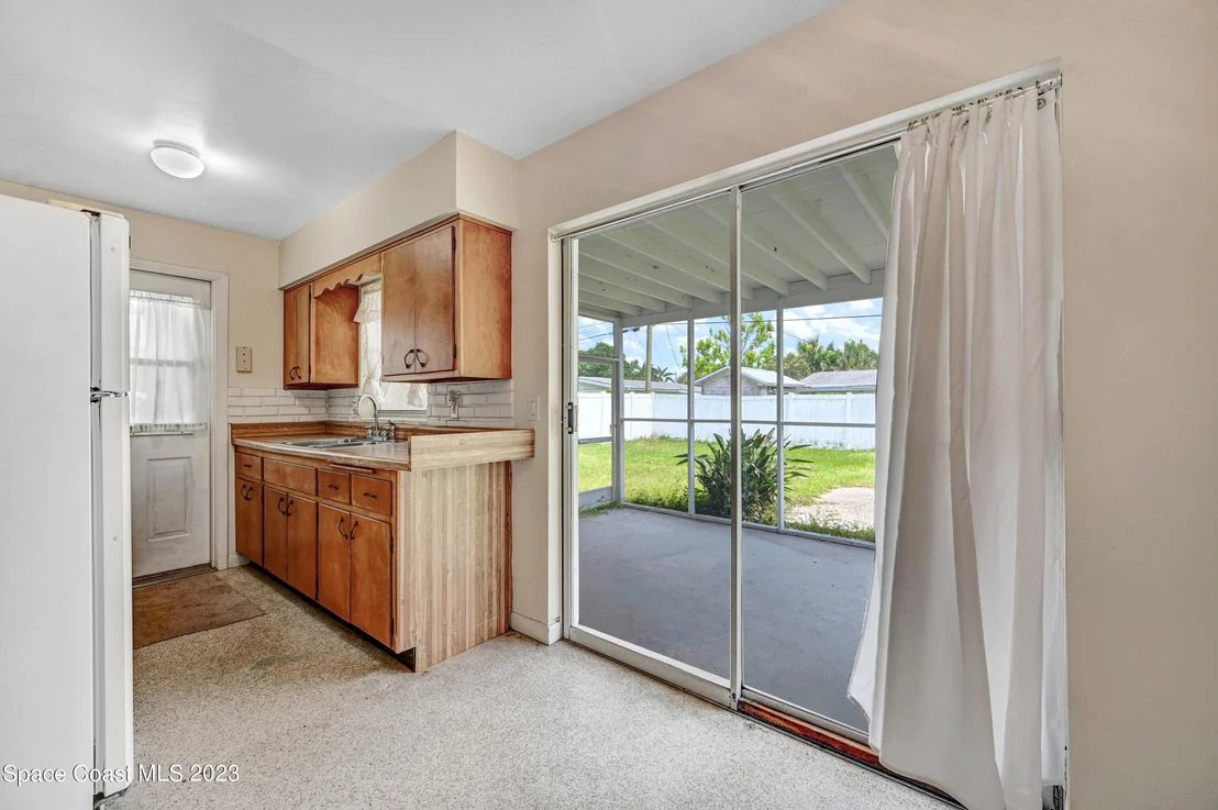 Photo of 1359 Ashwood Drive
