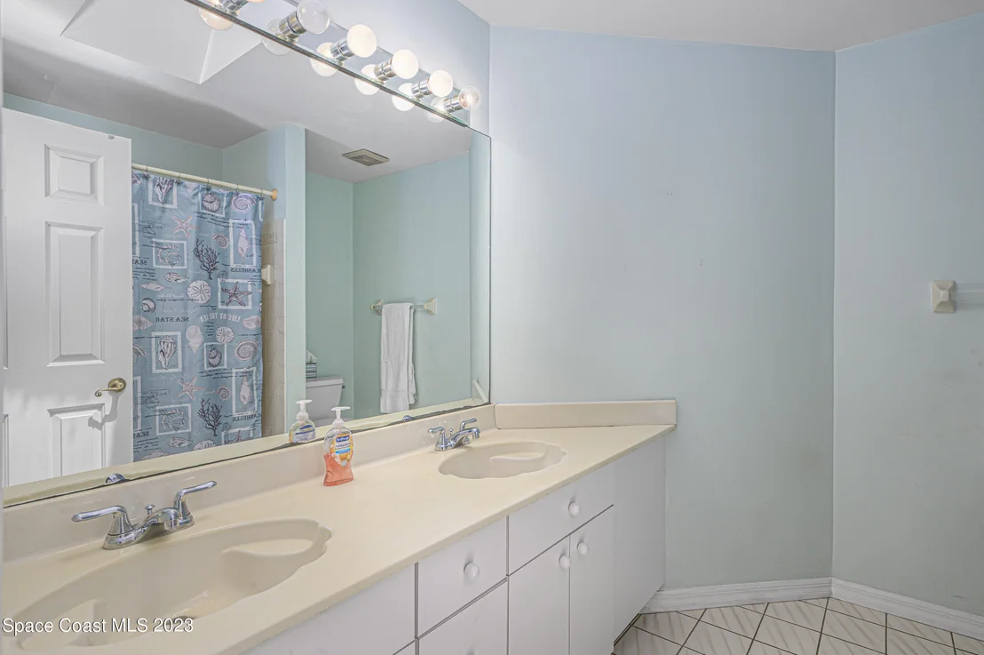 Photo of 1490 56th Square E