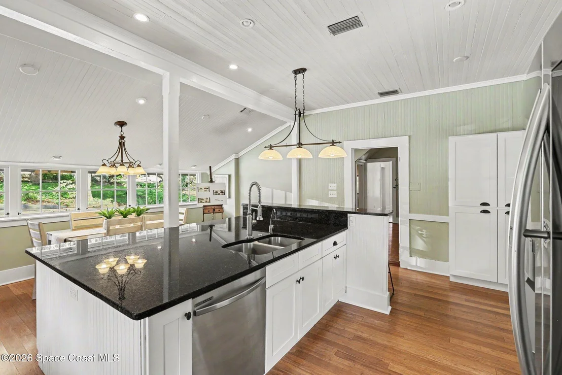 Photo of 35 Barton Avenue