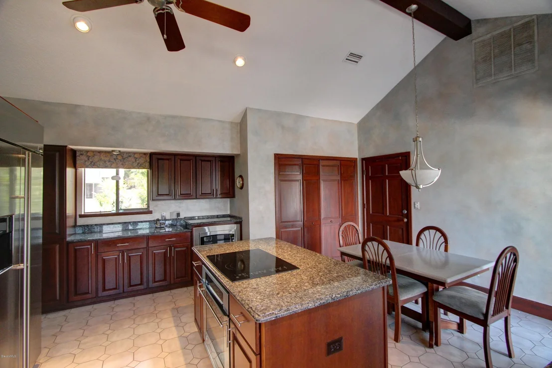 Photo of 738 Malibu Lane