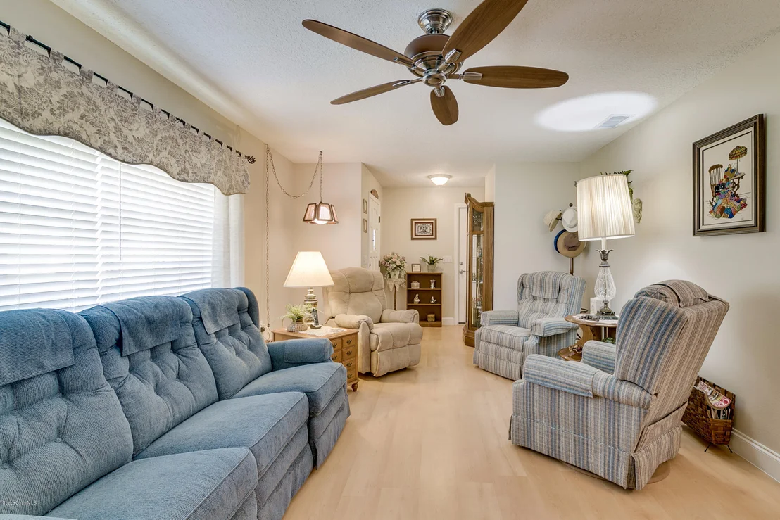 Photo of 1529 VAN ECK Road NE