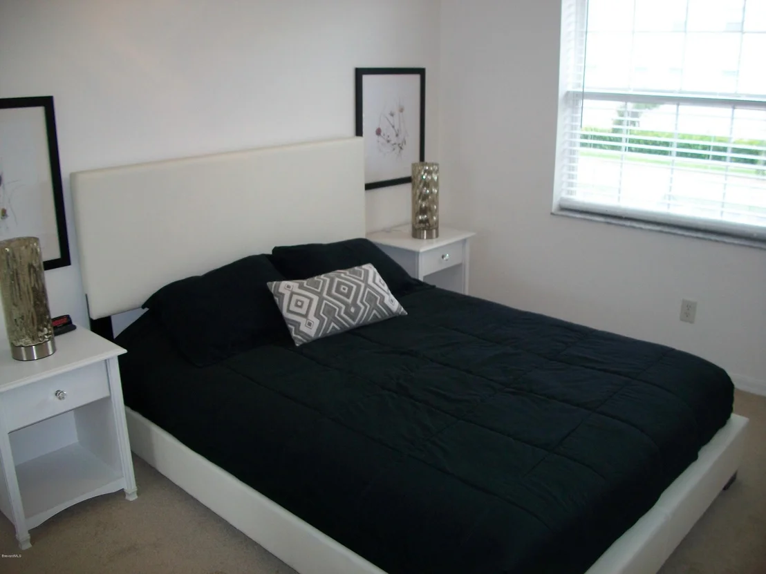 Photo of Unit 21 at 5201 Ocean Beach Boulevard