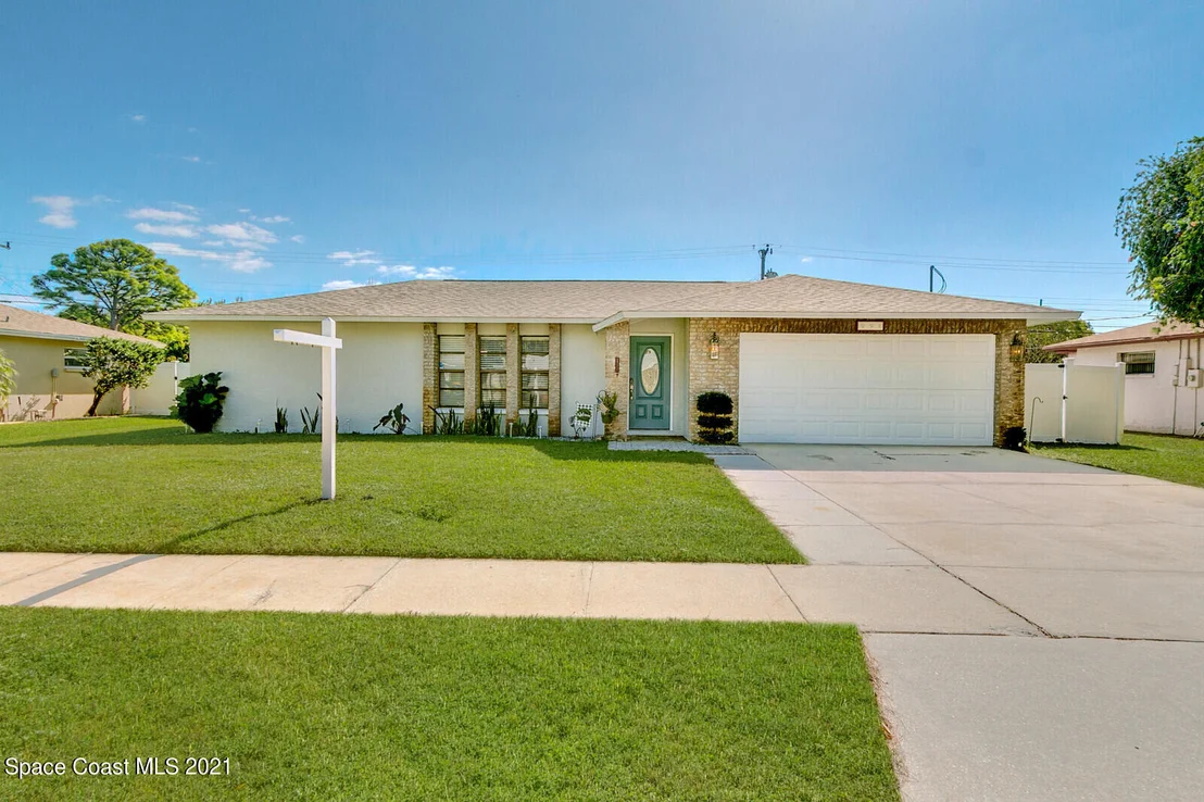 Photo of 991 Pineland Drive