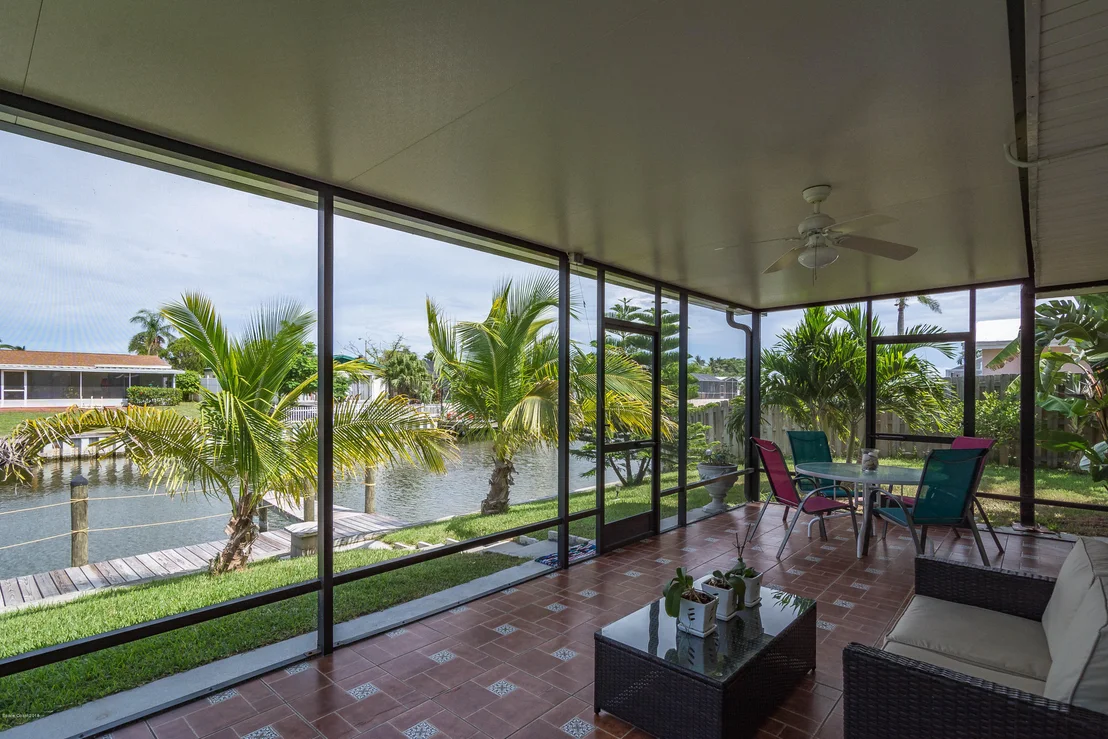 Photo of 445 Sparrow Drive