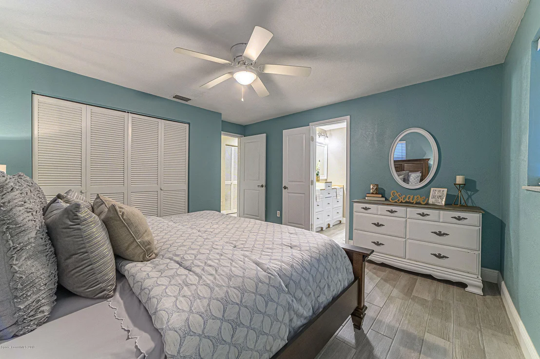 Photo of 3905 Lake Washington Road
