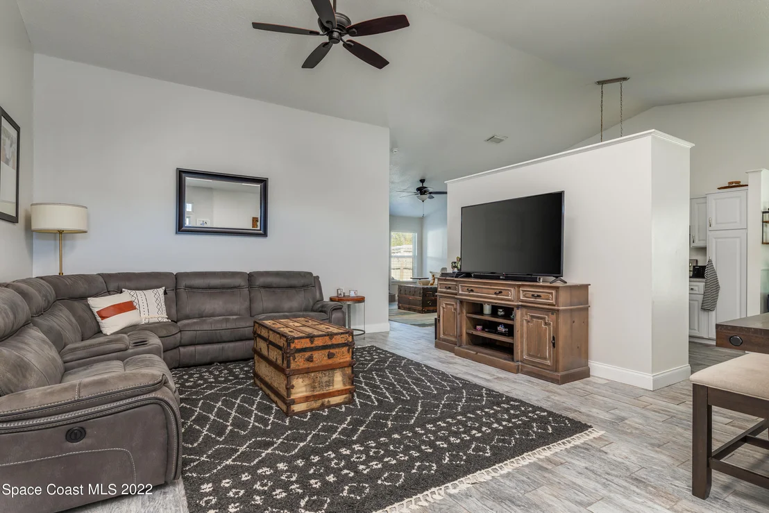 Photo of 1446 Brook Drive