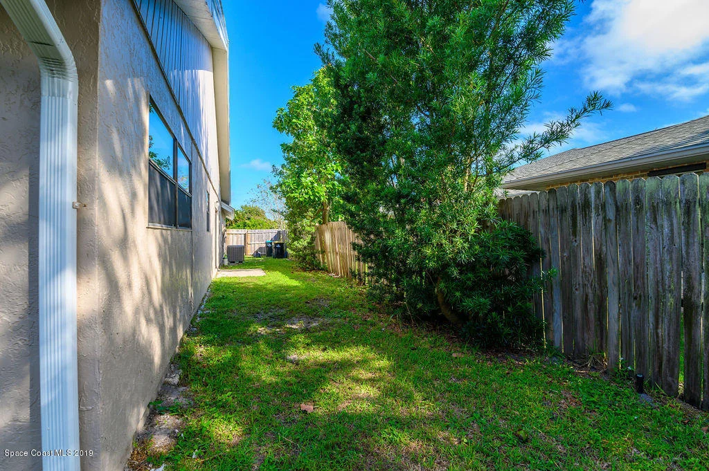 Photo of 2542 Lemon Street NE
