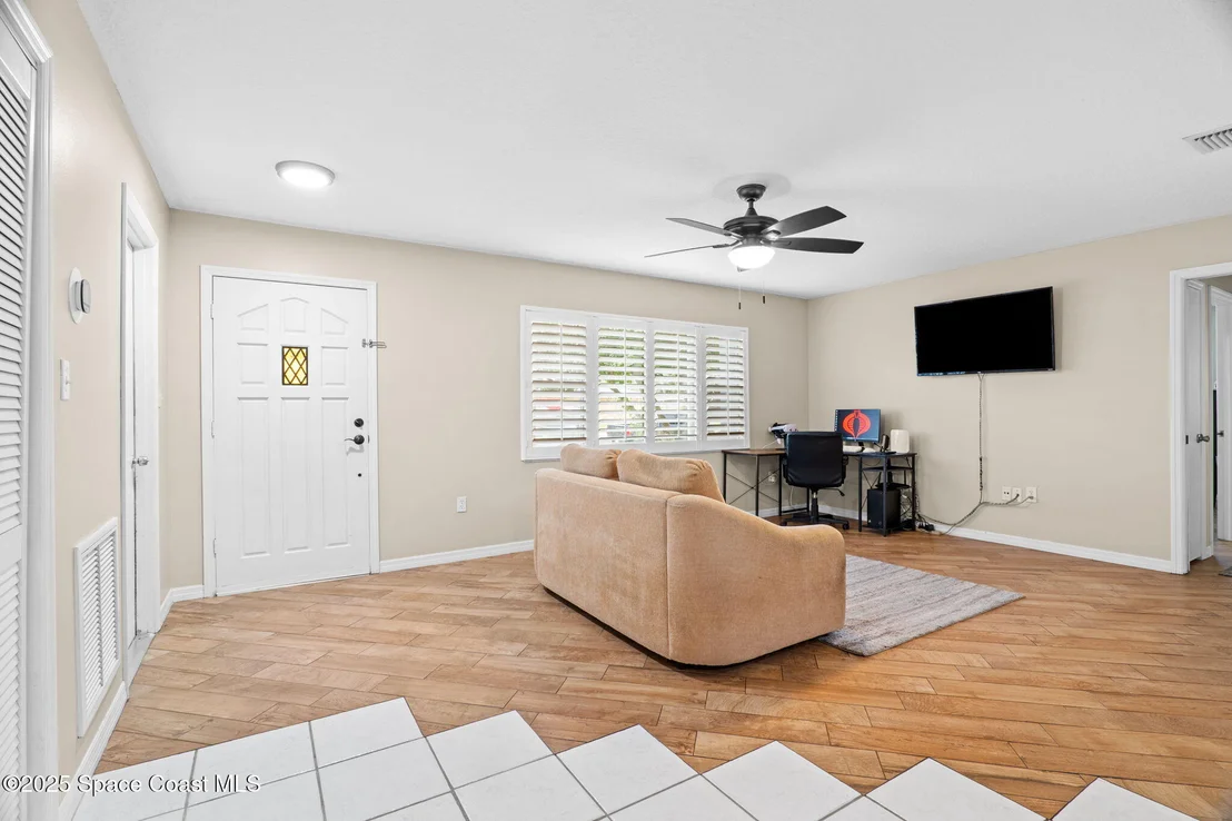 Photo of 999 Emerald Road SE
