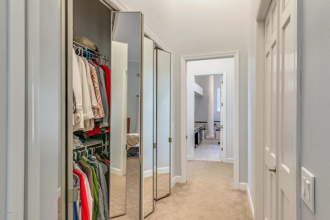 Photo of 774 Glengarry Drive