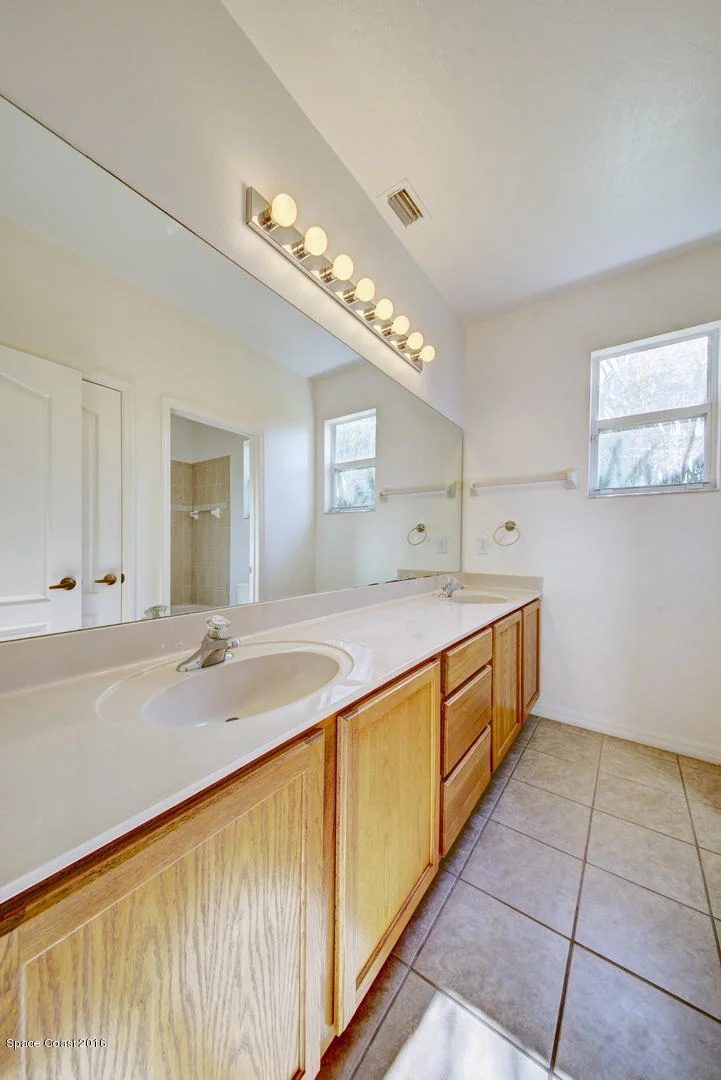 Photo of 3516 Peninsula Circle