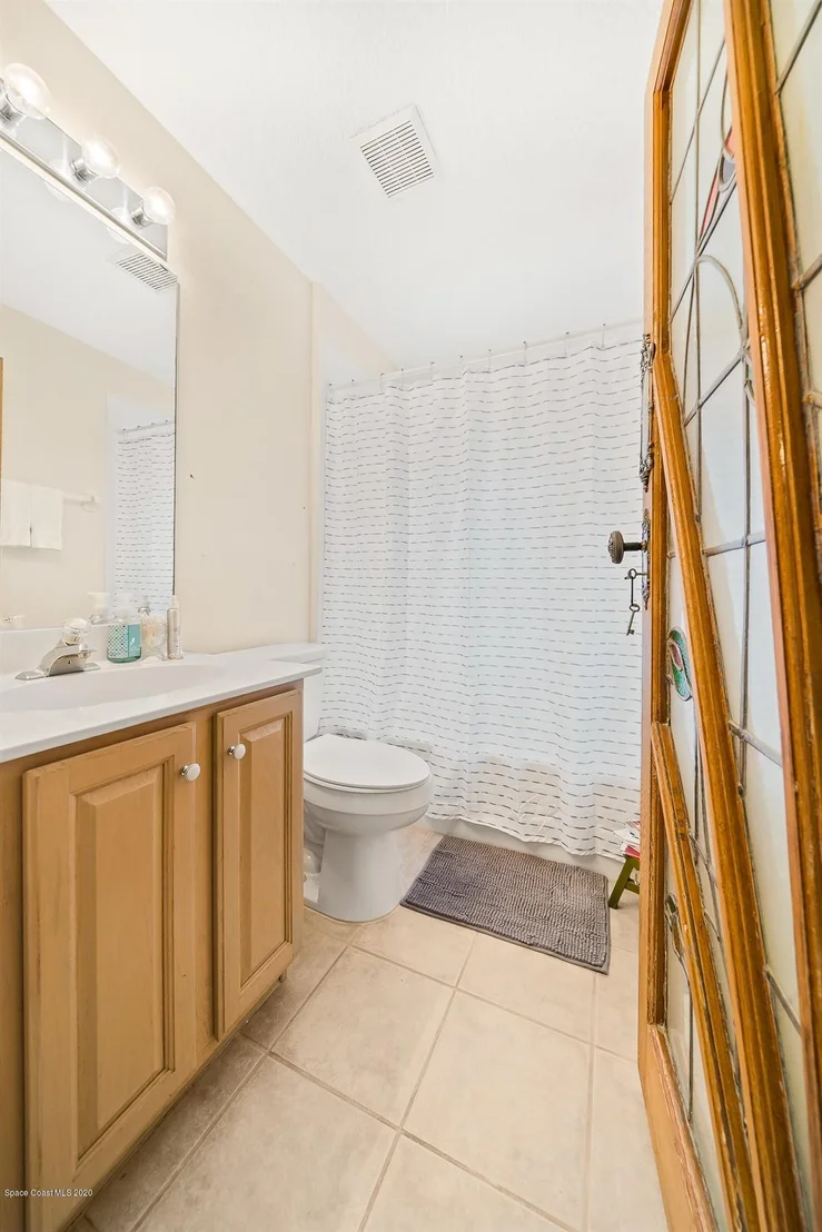 Photo of 2484 Addington Circle